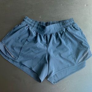 Lululemon LR Hotty Hot, 4” inseam, Size 10,True Navy